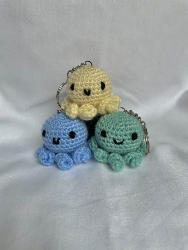 crochet baby octopus keychain 3